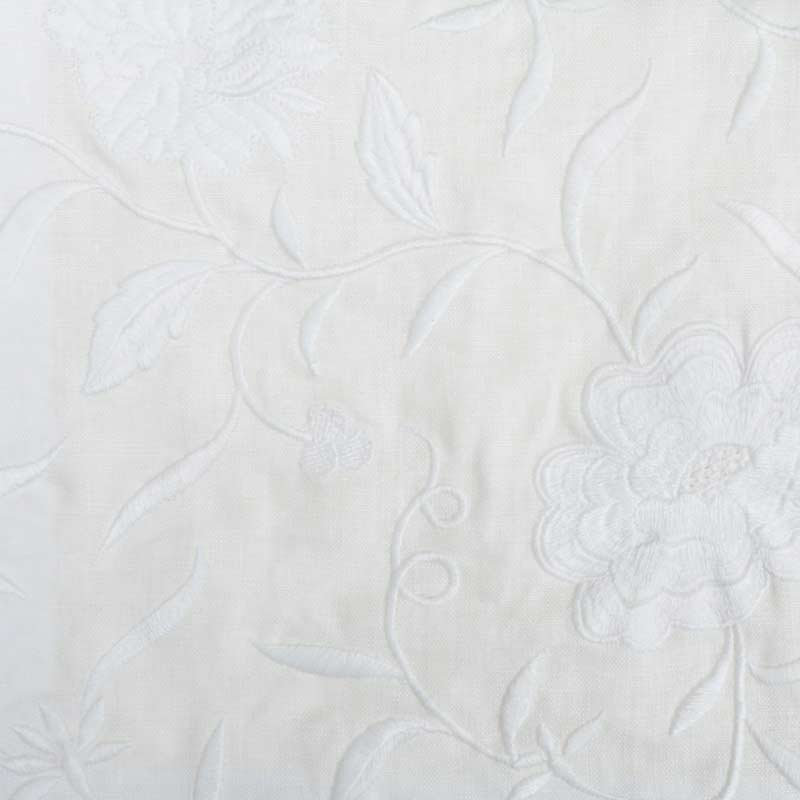 Tissu de crewels et broderies imprimées photomontage, Blanc