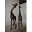 Paire de jeunes statues de girafes ludiques en bronze, taille: 54 po x 18 po x H 89 po
