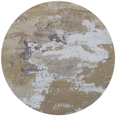Area Rug in Ivory