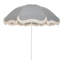 Le parasol de patio-404169547