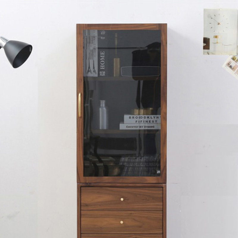 Une petite bibliothèque de style nordique