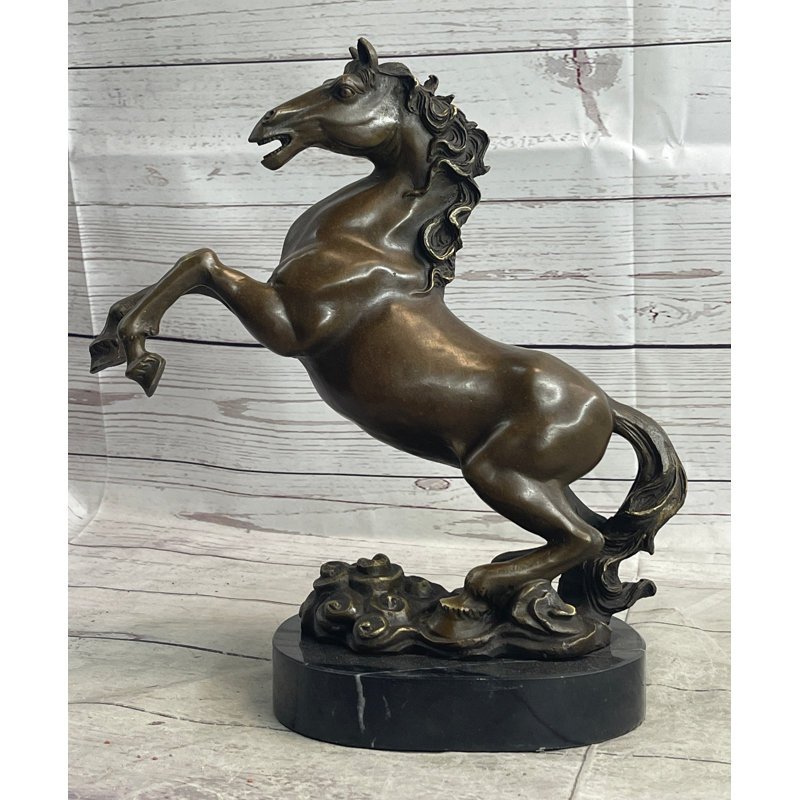 Statue de cheval