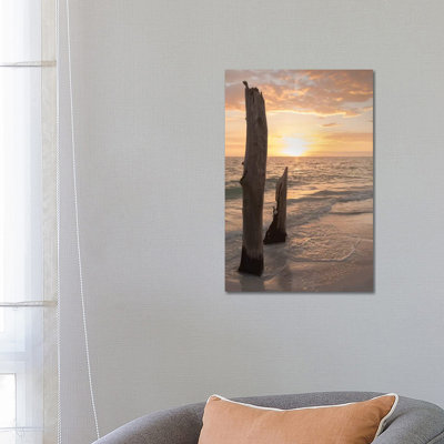 «Sunset at Lovers Key State Park, Florida» par Maresa Pryor - photographie sur toile tendue
