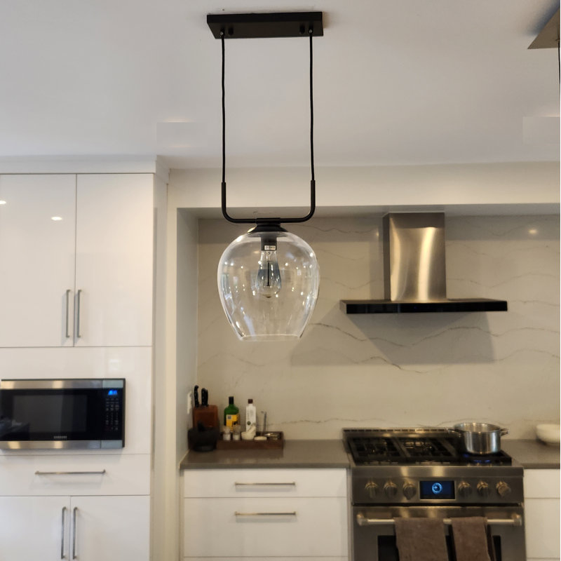 Luminaire suspendu en forme de cloche à 1 lumière Kiro, Noir en forme de U, H 12 po x l 10 po x P 10 po