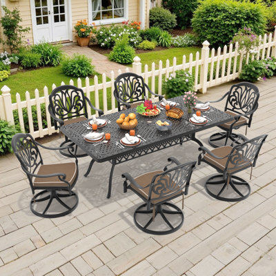 Ensemble de salle à manger rectangulaire de patio 7 pièces (82,68 po L) avec trou pour parasol, 6 chaises pivotantes, coussins bruns
