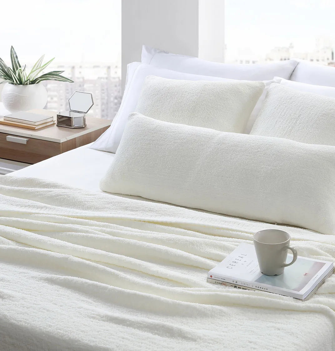 Snug Throw Blanket, Queen, Off White