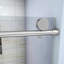 Finition de la porte de douche 48 po x 76 po. Verre trempé. Poignée en acier inoxydable. Convient à plusieurs thèmes de salle de bain. Cadre professionnel coulissant simple de 8 mm et poignée à tirer. Convient à tous les thèmes.-118281523