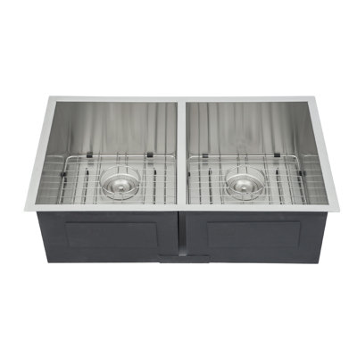 33'' L x 19"W Undermount Double Bowl Stainless Steel Kitchen Sink with Basket Strainers and Sink Grids
