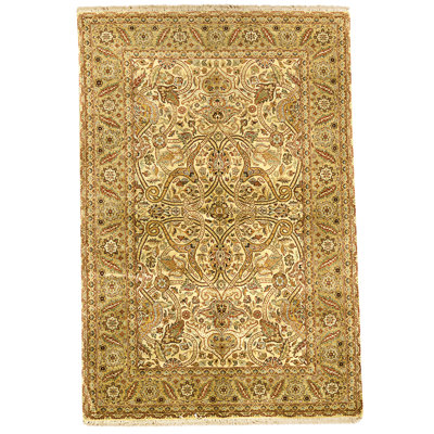 Hand Knotted Wool Area Rug in Cream And Gold