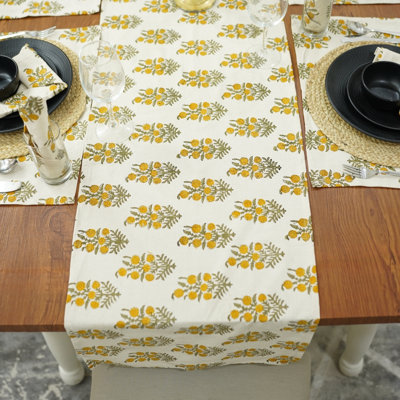 Red Barrel Studio® Table accent runner, Farmhouse chic runner, Rishi, Yellow
