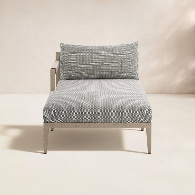 Chaise d'extérieur en teck Kristine, Boucle crème Fiqa, Brun délavé / gris