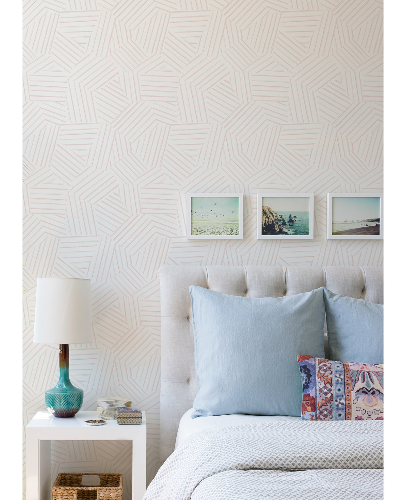 Molly Modern Geometric Wallpaper, Pink