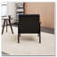 Chaise avec accoudoirs et dossier haut
