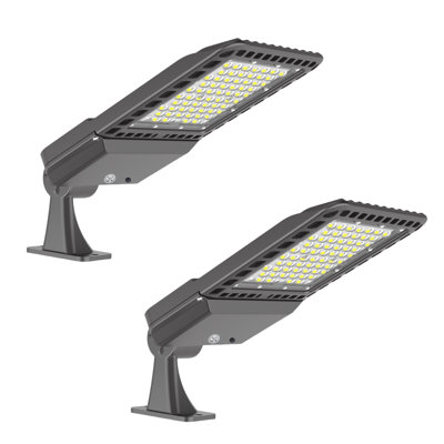 Lumière de 300W à DEL pour l'extérieur avec fixation au bras, crépuscule à l'aube, 39 000 lm, lumières à montage sur boîte à chaussures 5000K pour allée de sports de rue, étanche IP65, homologué ETL (paquet de 2)
