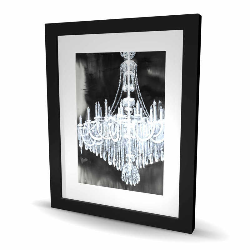 Glam Chandelier - Office Still Life, reproduction encadrée pour la décoration