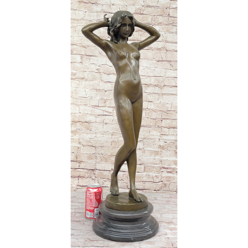 Sculpture nue en bronze Hot Pudalug