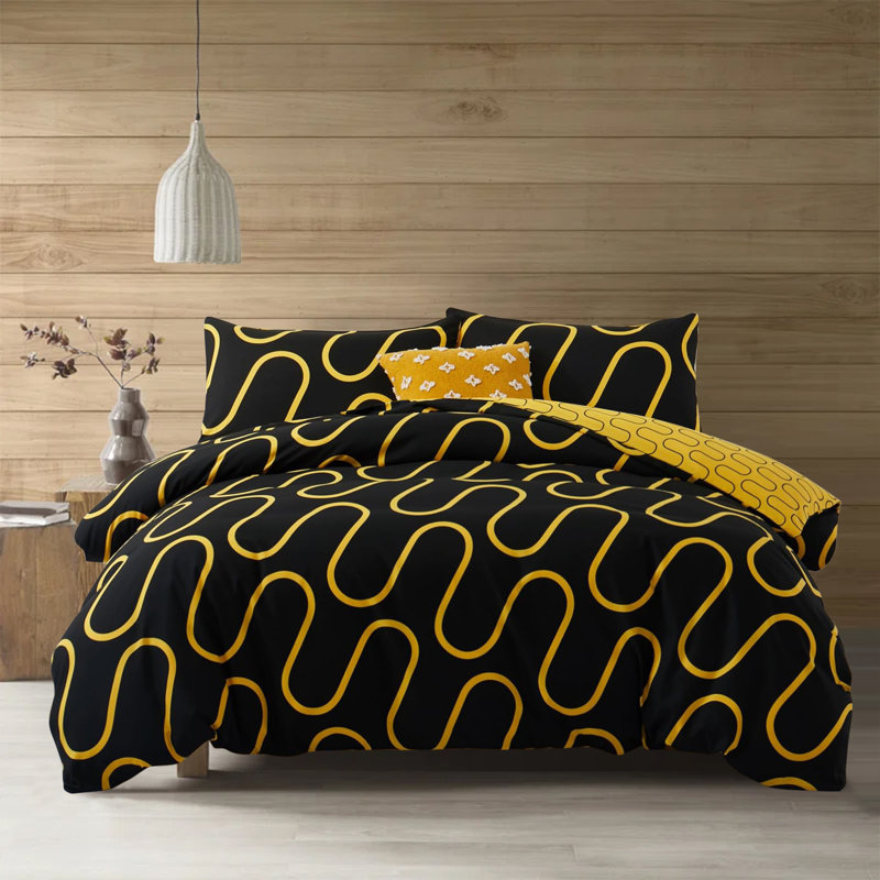 Braylene Microfiber Duvet Cover Set with Pillowcases, Ochre/Black Geometric Shapes