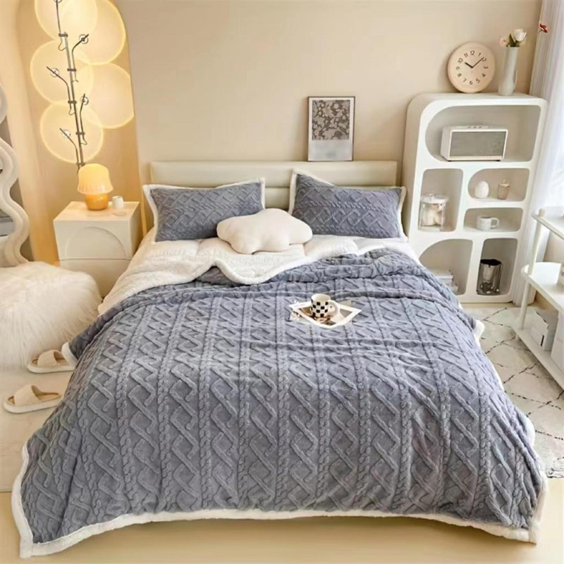 Machine Tufted Throw Blanket