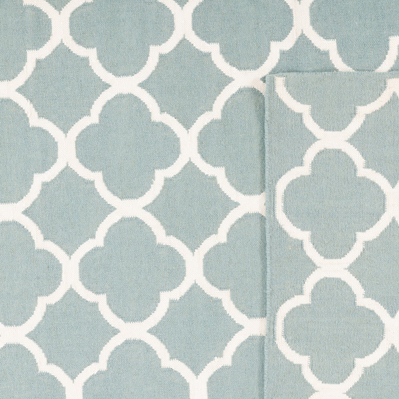 Rodgers Hand Woven Flat Weave Banana Silk/Wool/Cotton Geometric Rug in Ivory/Blue, Rectangle 2'6" x 4'