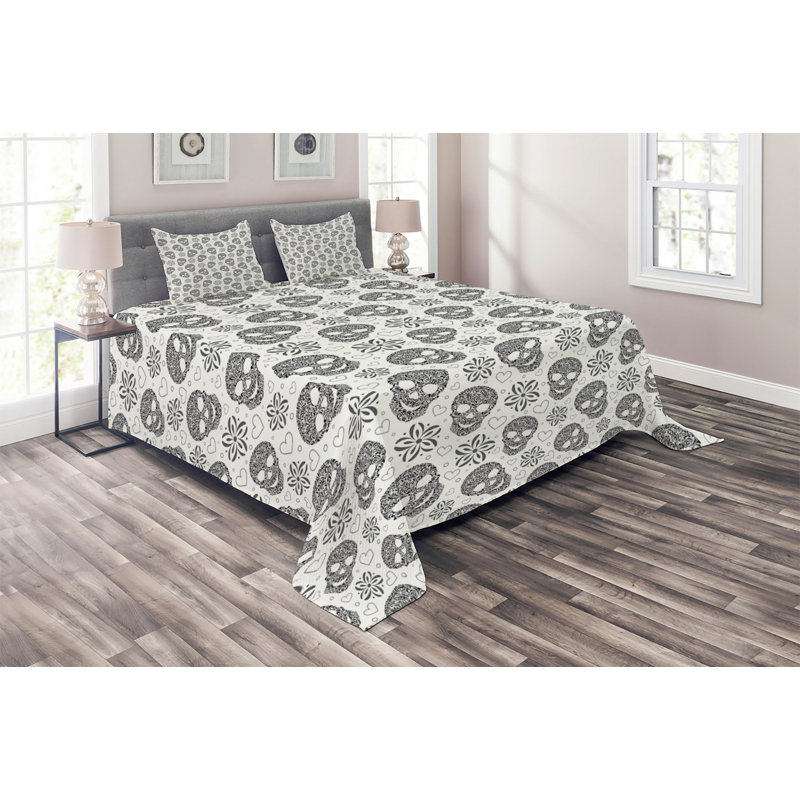 Skull Polyester Coverlet, King Bedspread + 2 Shams