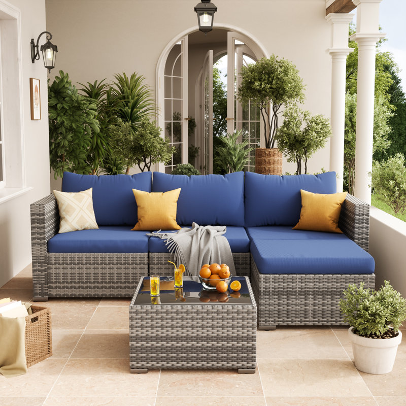 Ensemble de conversation d'extérieur pour 4 personnes avec coussins Aadrith, Bleu marine