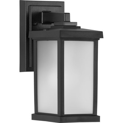 Kacie-Mai Wall Light