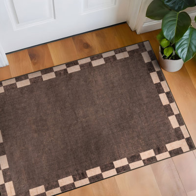 Tapis brun châtaigne à revers antidérapant lavable à la machine