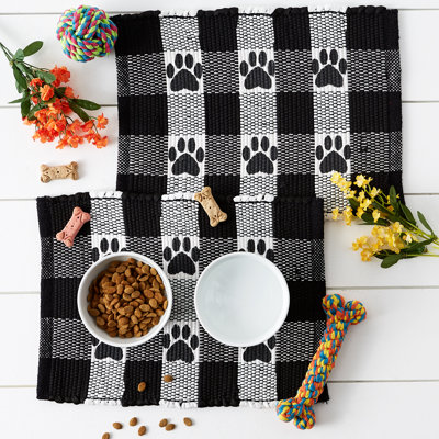 Akinleye Checkered Cotton Pet Bed