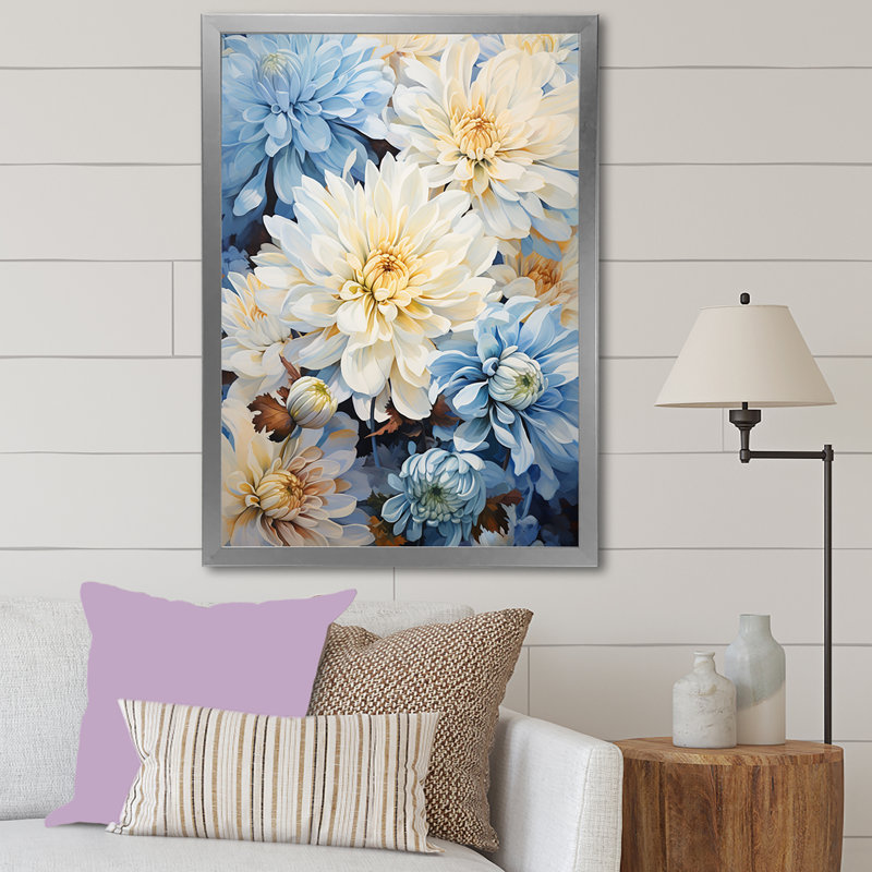 «Garden Bliss Mums» en blanc et bleu IV sur toile, Cadre simple argenté, H 32 po x l 24 po x P 1 po