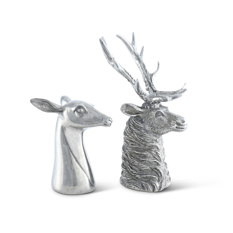 Lodge Salt And Pepper Shaker Set