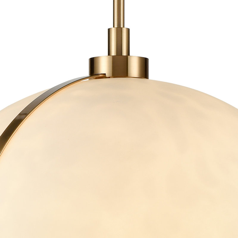 Luminaire suspendu Lumis en or laqué avec abat-jour faux albâtre, 18.5"