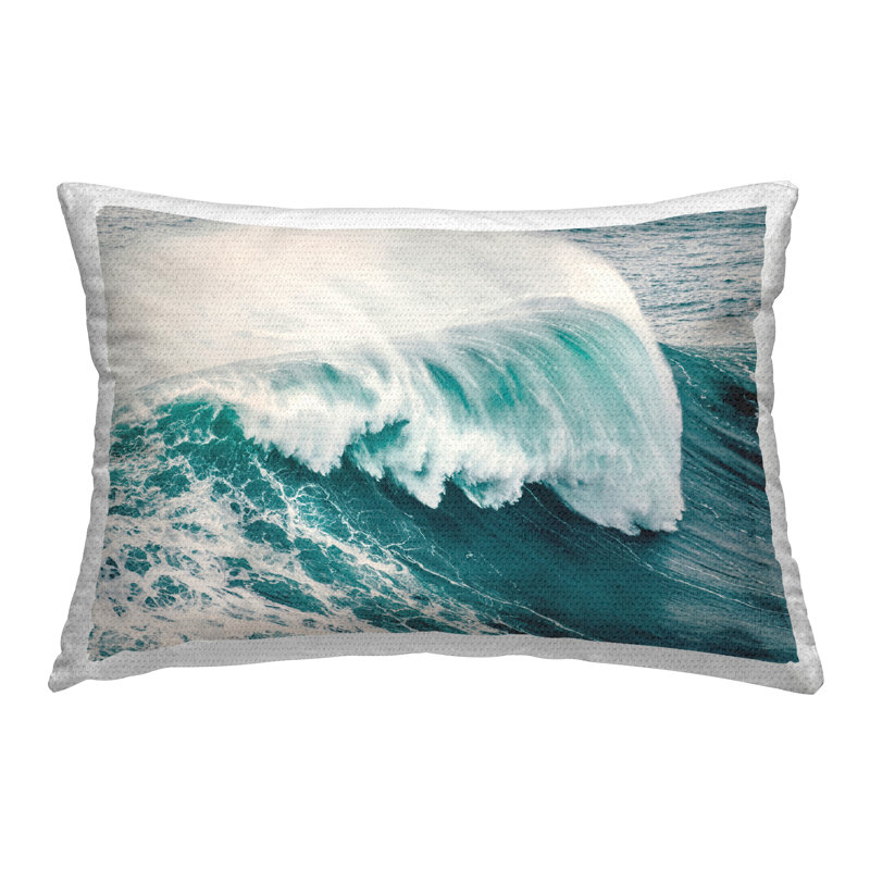 Grand coussin d'extérieur imprimé Breaking Wave par Nataly White