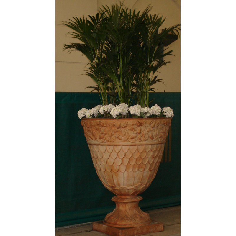 Cremont 134.1cm Indoor/Outdoor Fibreglass Floor Vase