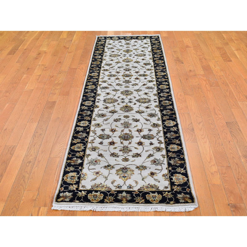 Tapis de couloir oriental 2 pi 7 po x 9 pi 10 po ivoire Rajasthan