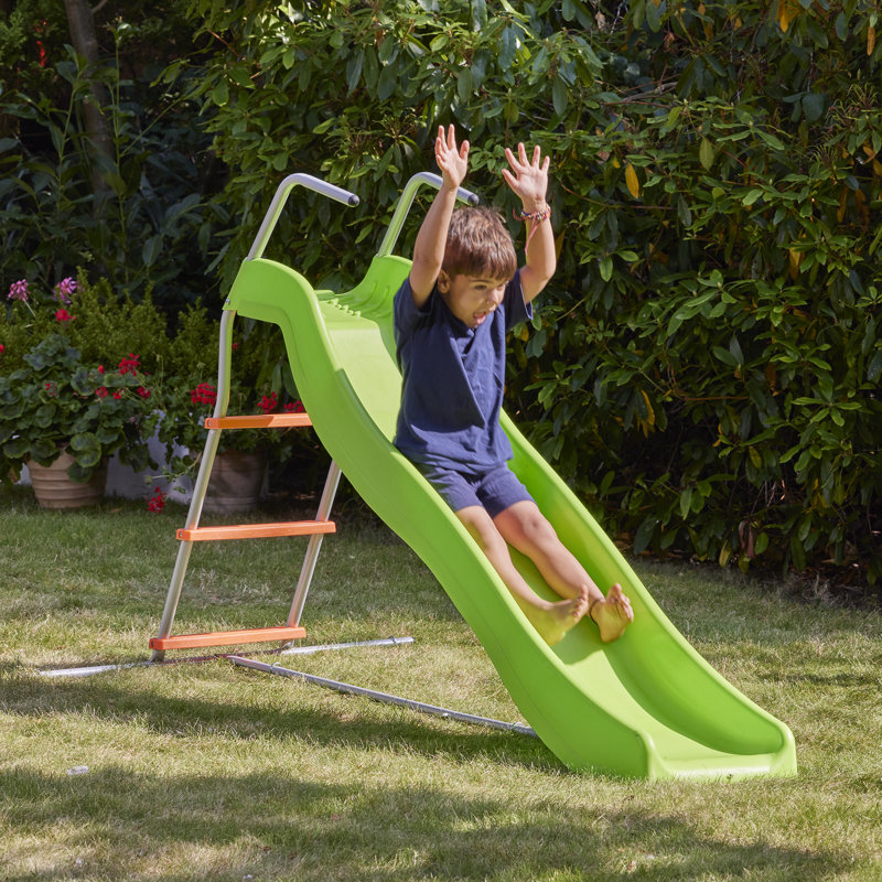 Kids Wavy Slide With Water Feature