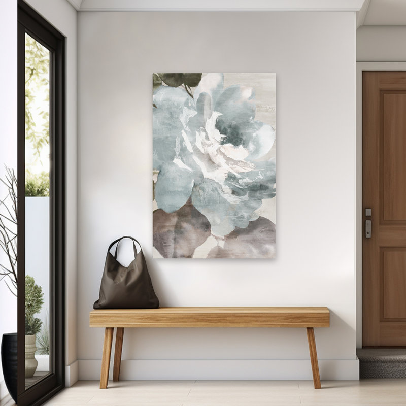 Fleur et pétales en fleurs dans des teintes douces, H 60 po x l 40 po