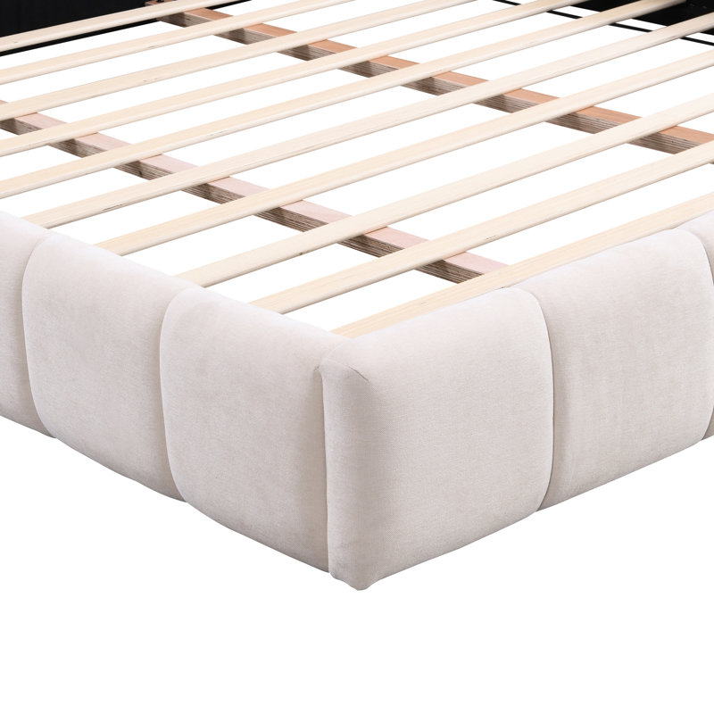 Très grand lit en chenille beige incroyablement doux avec tête de lit en damier, confort et sophistication dans la chambre à coucher, aucun sommier requis, dimensions magnifiques, confortable pour un bon repos