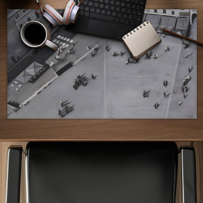 Piazza del campo in italie - 14.00"x24.25" Desk mat