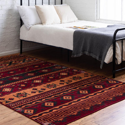 Tapis géométrique rouge