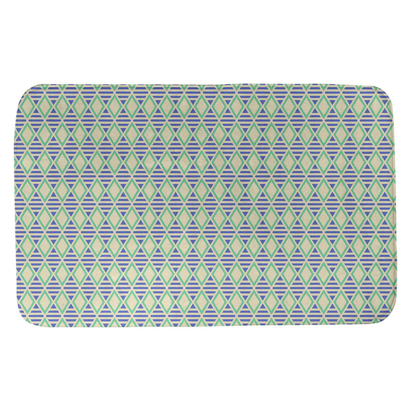 Tapis pour salle de bain à carreaux géométriques Mcguigan, l 21 po x L 34 po, Noir / Rose