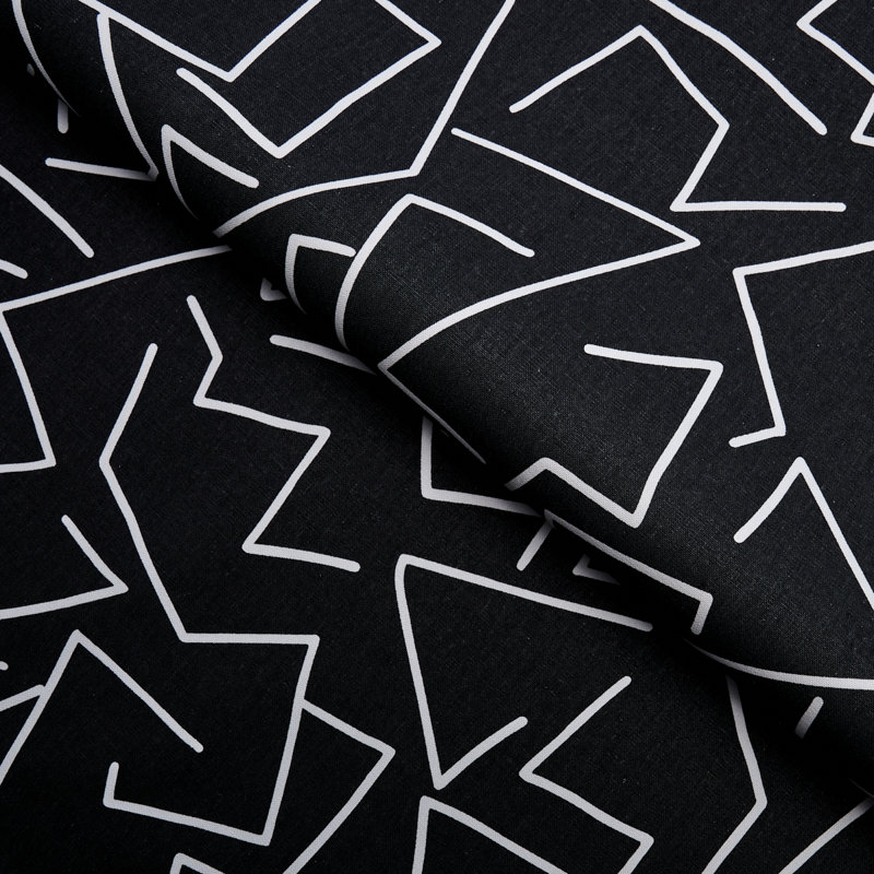 Tissu imprimé Schumacher x Hadiya Williams, Carbone