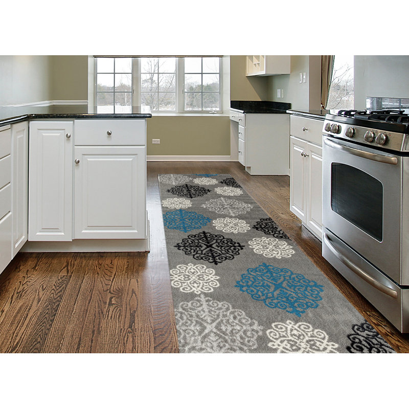 Tapis gris et argent tissé à la machine Freeman, Tapis de couloir 2 pi x 7 pi 3 po