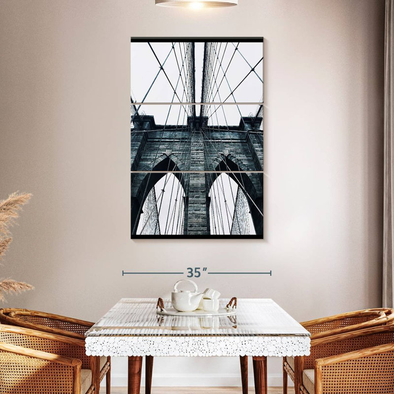 Lilie Brooklyn Bridge BW, 50" H x 32" W