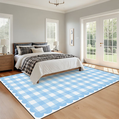 Tapis lavable 180 x 270 cm, motif vichy bleu et blanc, poils courts, envers antidérapant en TPE, bords festonnés, doux, idéal pour le salon, la chambre, la salle à manger et le bureau.