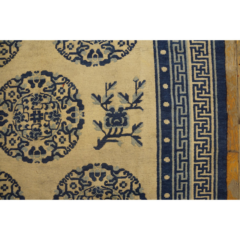 Hand Knotted Wool Oriental Area Rug