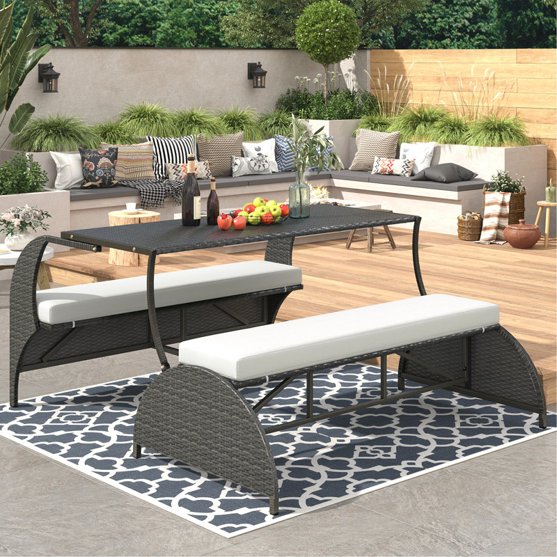 Jardin convertible: couleur beige, convertible en 4 sièges et table d'extérieur avec fonction: capacité, structure en fer, coussin, léger et flexible