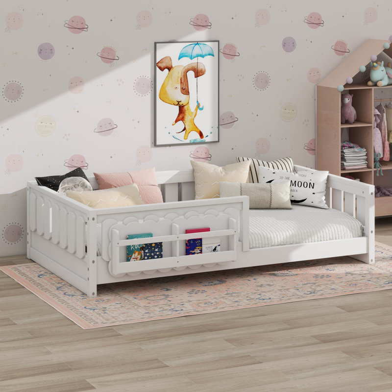 Lit plateforme en bois massif avec bibliothèque intégrée, garde-corps de sécurité et tablettes de rangement, Simple, Blanc