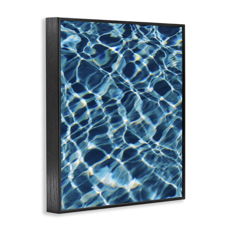 "Beach Water", estampe numérique par Justine Milton, Giclée encadrée noir minuit, H 14 po x l 11 po