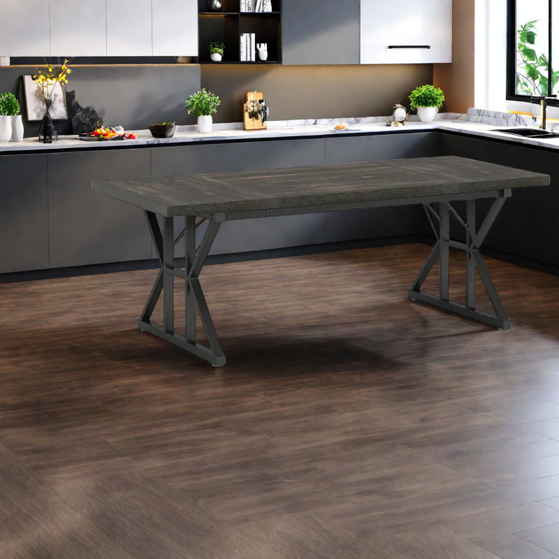 Table de salle à manger spacieuse en bois et métal de style maison de campagne