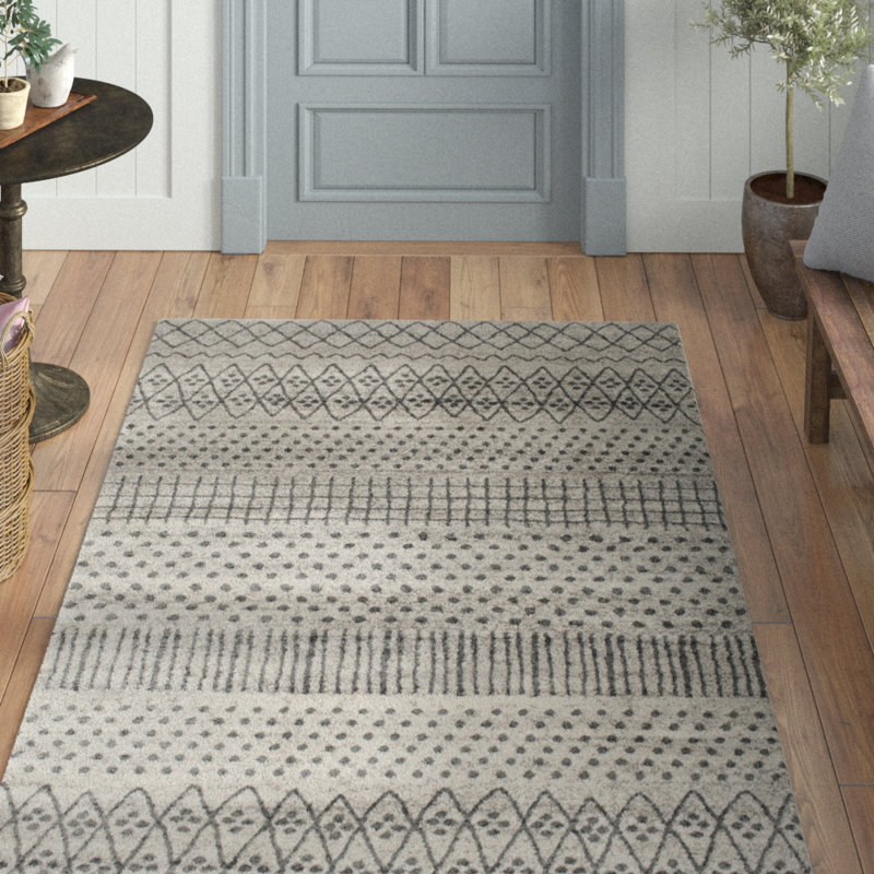 Tapis géométrique en polypropylène tissé à la machine à motif géométrique blanc bouleau / gris argenté Beiler